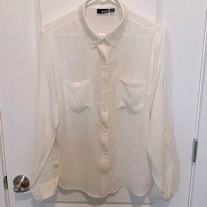 a.n.a Ladies Blouse. 100% Rayon. Perfect Condition. Extra button if ever needed.